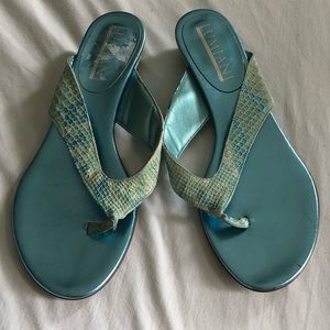 Lumiani metallic blue flip flop shoe with heel